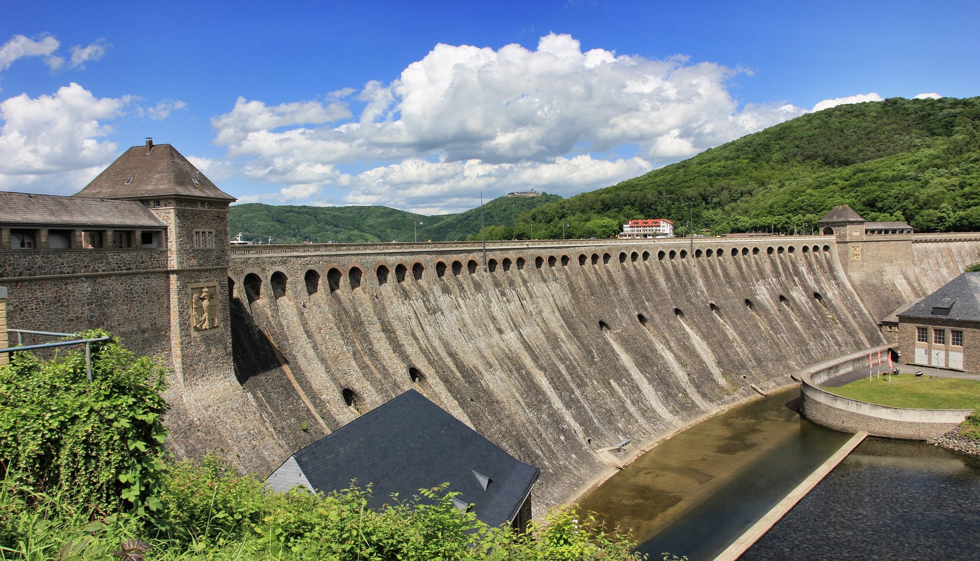 Edertalsperre aus Richtung Hemfurth Edersee